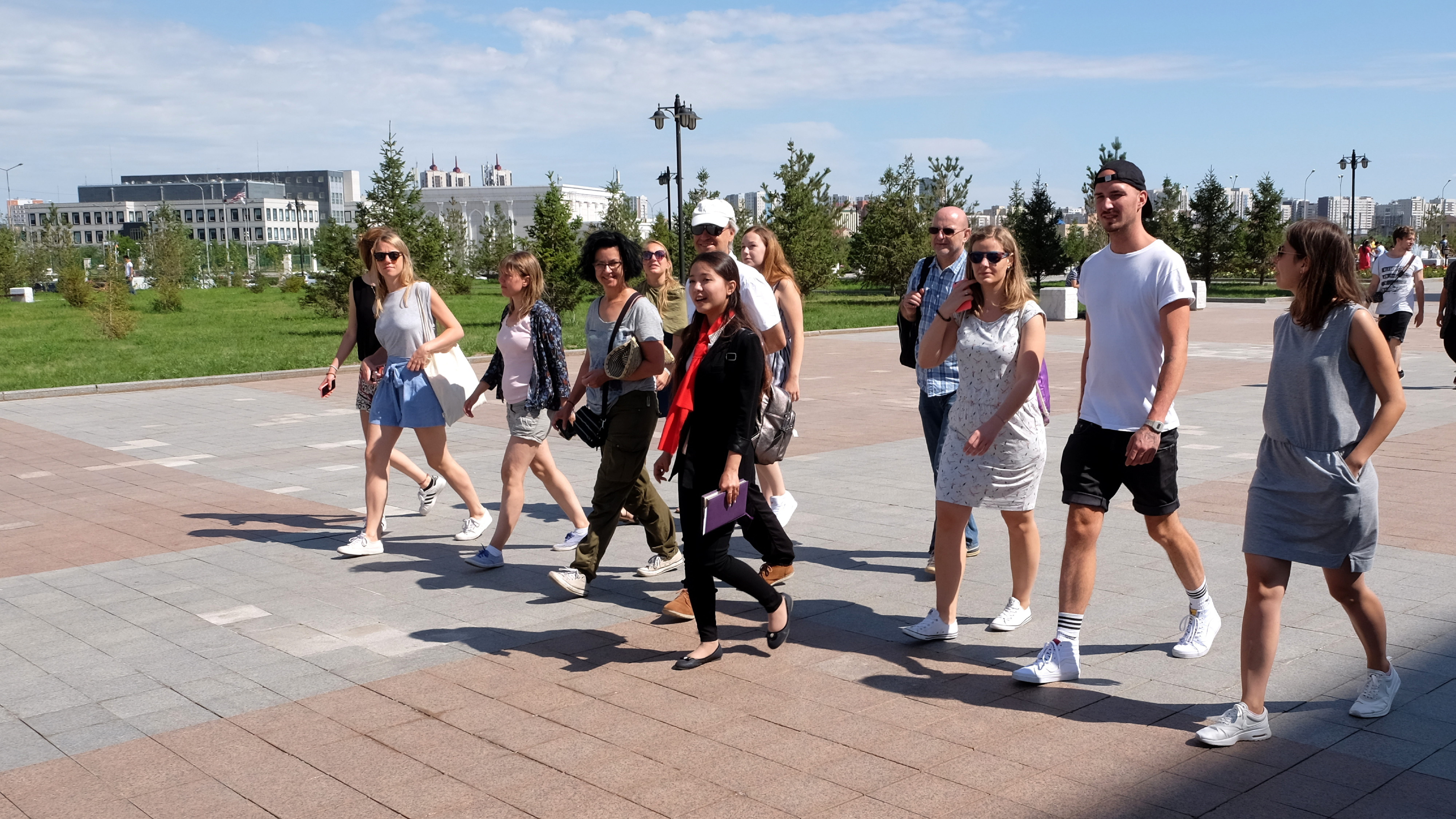 VISUELL Blogbeitrag: Weiterbildung in Astana zur EXPO: Das VISUELL Team bei der Sightseeing Tour in Astana
