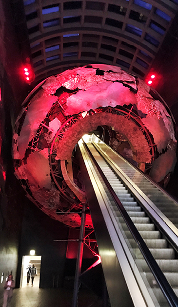 VISUELL Blogbeitrag: Weiterbildung London: Eine Rolltreppe in der London Design Biennale 2018