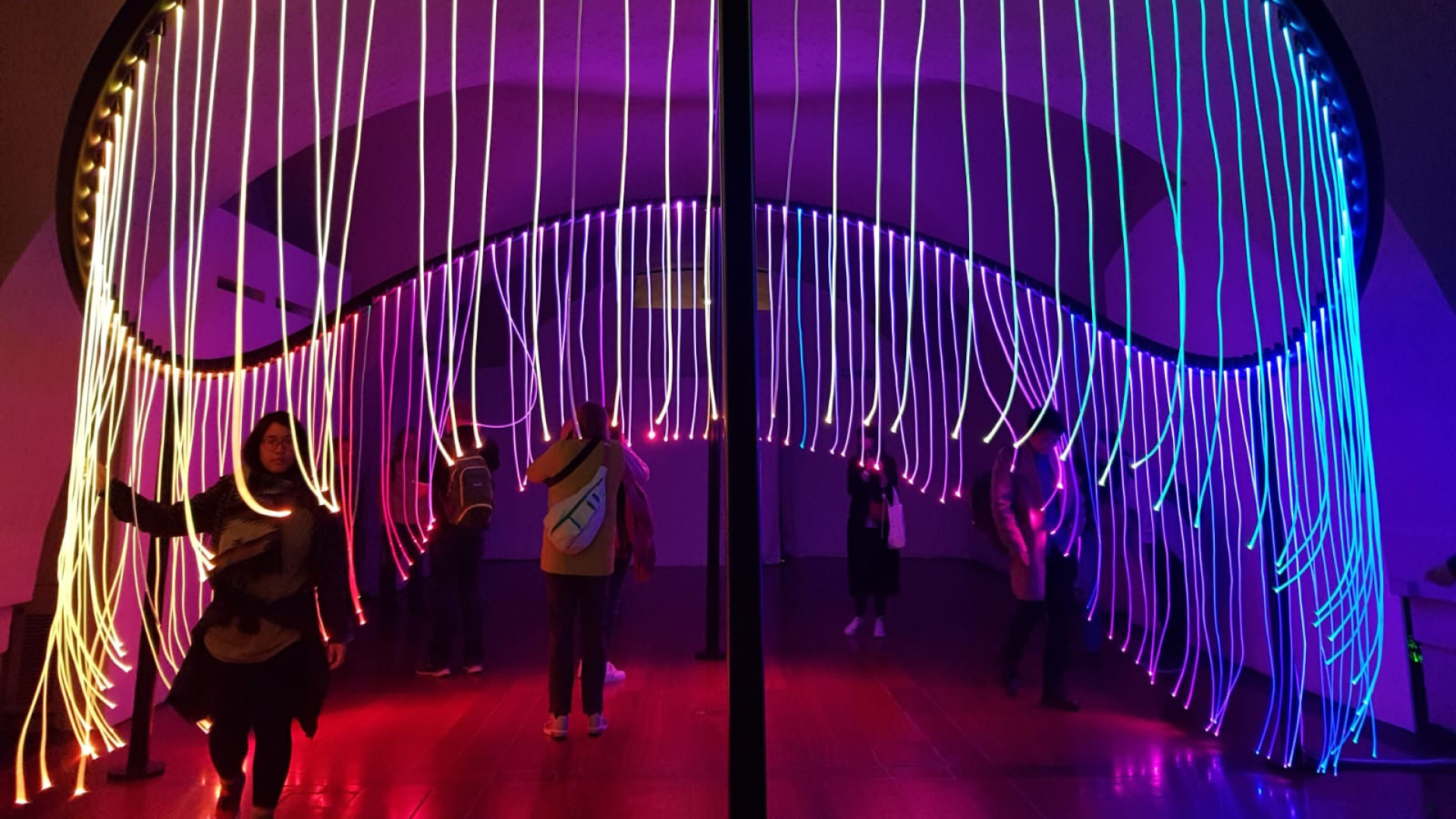 VISUELL Blogbeitrag: Weiterbildung London: Lichtinstallation bei der London Design Biennale 2018