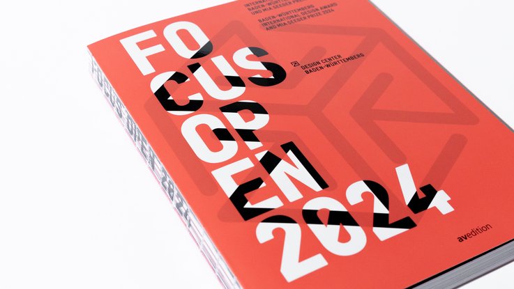 VISUELL Blogbeitrag: VISUELL gewinnt den FOCUS OPEN 2024 Gold für das Obstbaumuseum Glems VISUELL Blogbeitrag: FOCUS OPEN Award 2024 Gold: Cover des Jahrbuchs zum FOCUS OPEN Award 2024 vom Design Center Baden-Württemberg